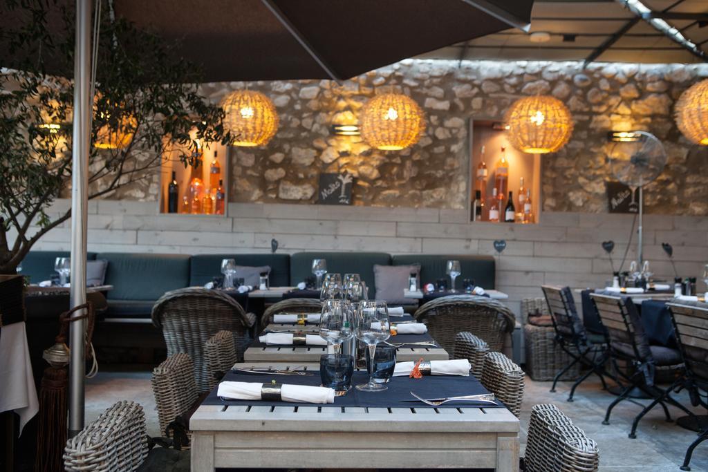 L'Auberge De L'Aubergine Eygalières Exteriér fotografie