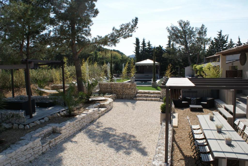 L'Auberge De L'Aubergine Eygalières Exteriér fotografie